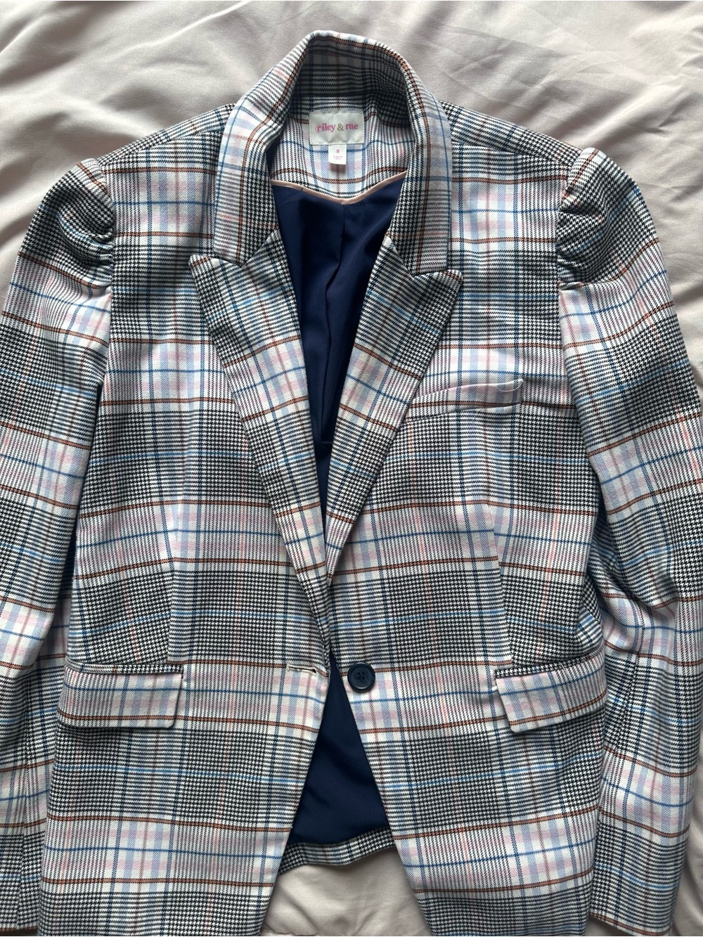 Riley & Rae Plaid Sport Coat in Black, Gray & Pink (8)